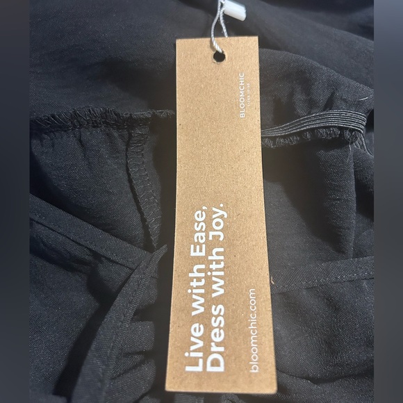 BloomChic Black and Red Colorblock Long Sleeve Dress - Picture 4 of 5